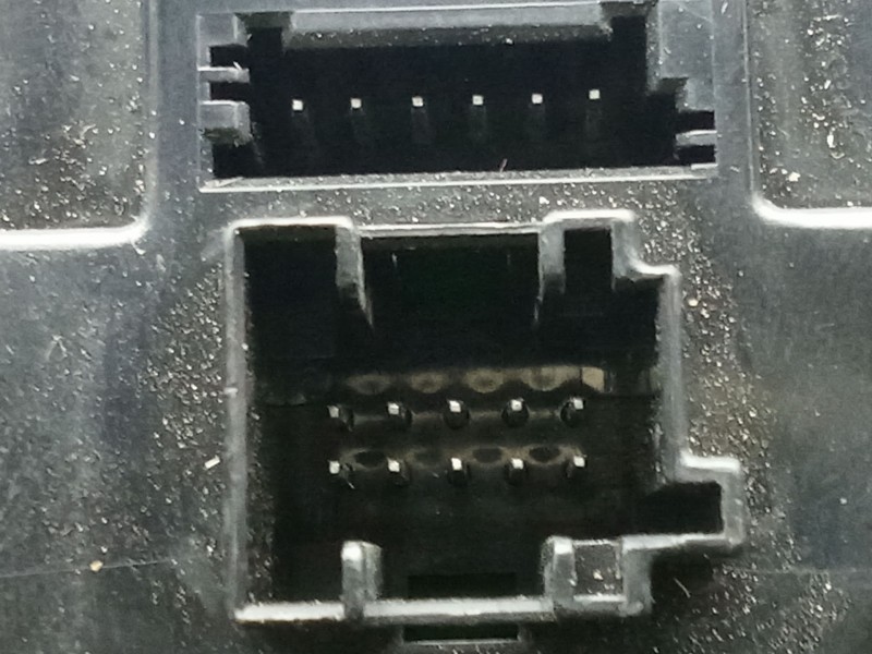 Recambio de mando elevalunas delantero izquierdo para bmw x3 (e83) 2.5 i referencia OEM IAM 3414352A101 4.BOTONES 