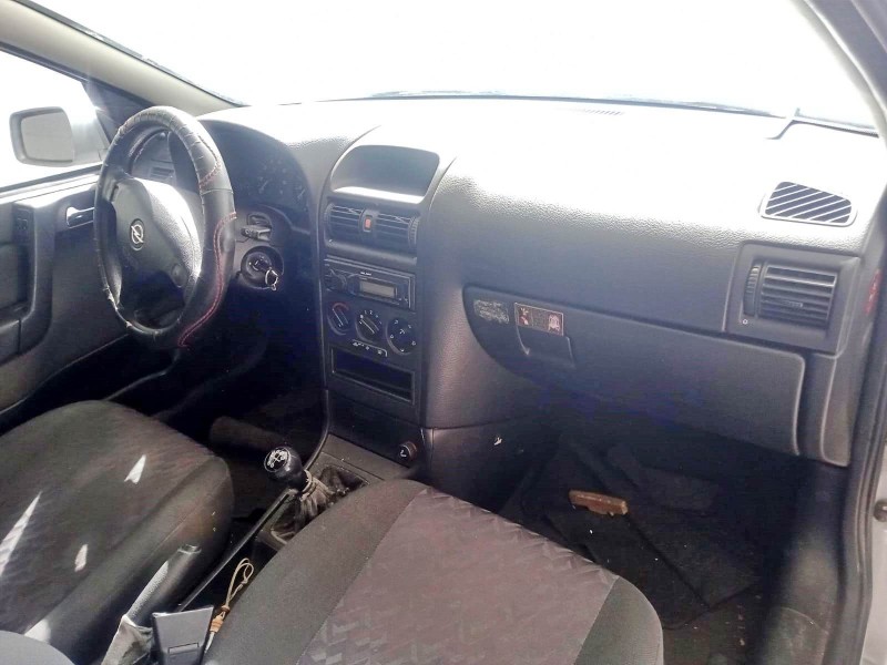 opel astra g sedán (t98) del año 2002