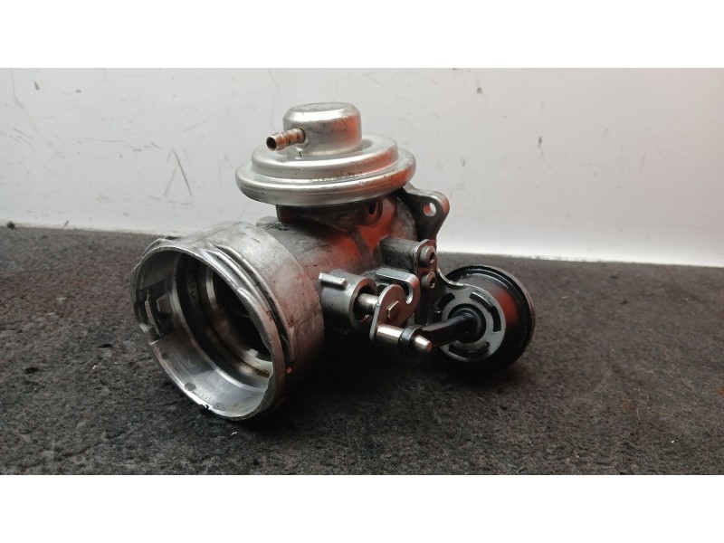 Recambio de valvula egr para volkswagen passat b5.5 (3b3) 1.9 tdi referencia OEM IAM 038131501AL - 038129637A  