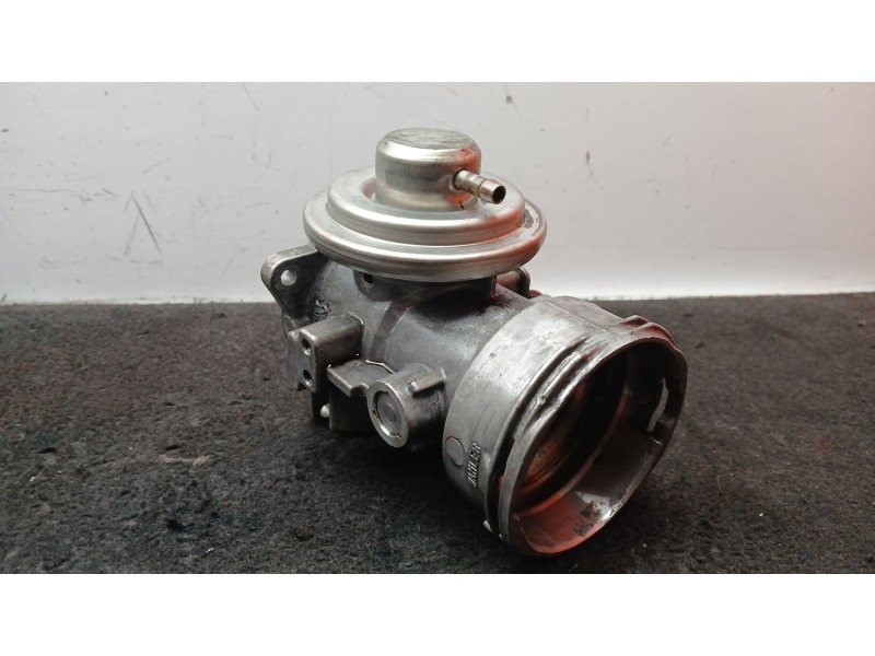 Recambio de valvula egr para volkswagen passat b5.5 (3b3) 1.9 tdi referencia OEM IAM 038131501AL - 038129637A  