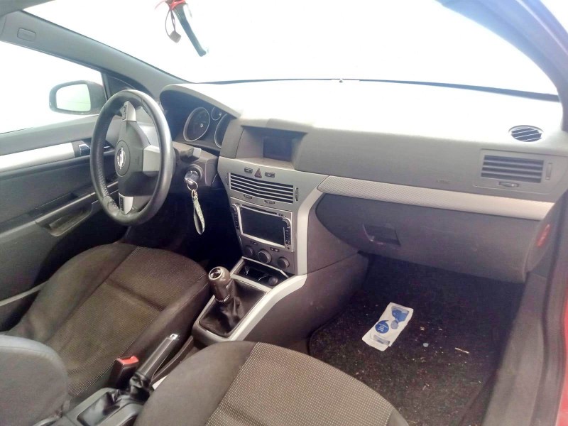 opel astra h gtc (a04) del año 2006