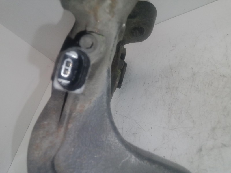 Recambio de mangueta delantera derecha para volkswagen caddy ka/kb (2k) 1.9 tdi (bsu) referencia OEM IAM   