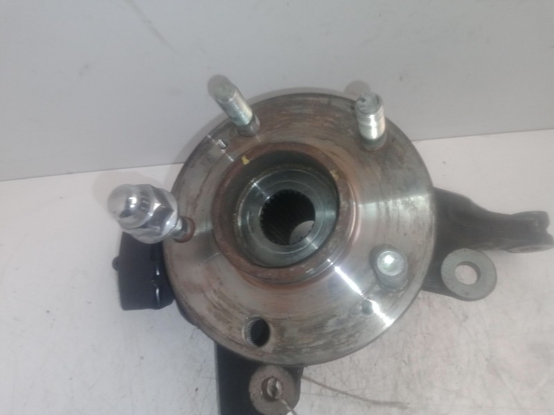 Recambio de mangueta delantera izquierda para hyundai i30 1.6 crdi cat referencia OEM IAM   