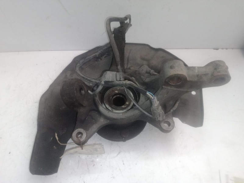 Recambio de mangueta delantera izquierda para toyota lexus rx 300 (mcu35) 3.0 v6 cat referencia OEM IAM   