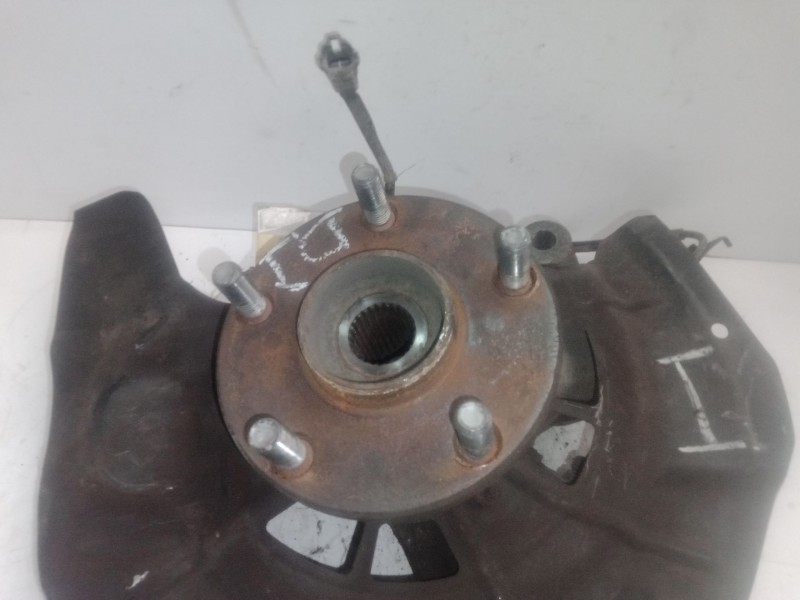 Recambio de mangueta delantera izquierda para toyota lexus rx 300 (mcu35) 3.0 v6 cat referencia OEM IAM   