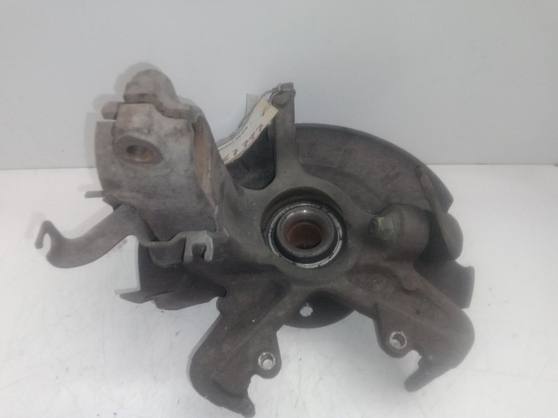 Recambio de mangueta delantera derecha para volkswagen polo (9n1) 1.4 16v referencia OEM IAM   SIN ABS