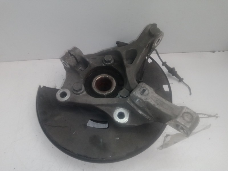 Recambio de mangueta delantera izquierda para opel astra j lim. 1.6 cdti dpf referencia OEM IAM   