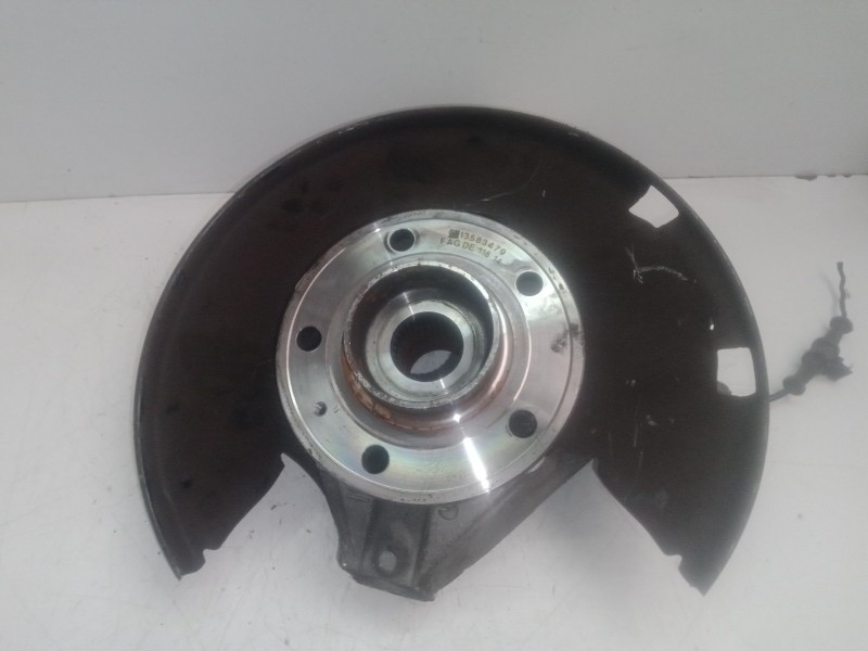 Recambio de mangueta delantera izquierda para opel astra j lim. 1.6 cdti dpf referencia OEM IAM   