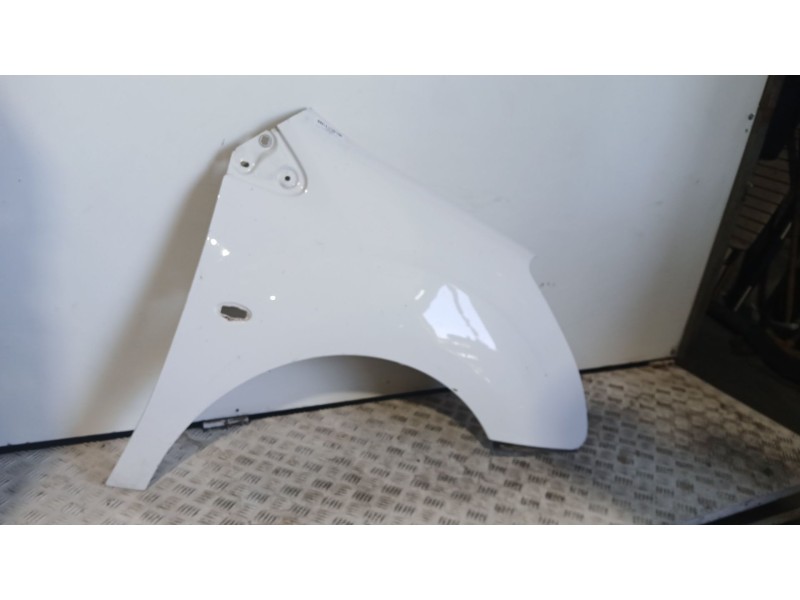Recambio de aleta delantera derecha para peugeot partner tepee 1.6 hdi / bluehdi 75 referencia OEM IAM   