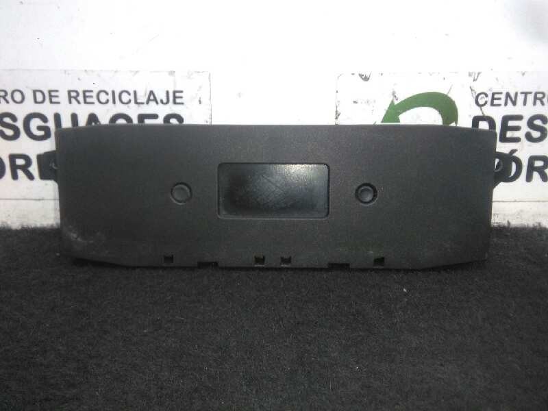 Recambio de pantalla multifuncion para citroën c2 1.4 hdi referencia OEM IAM 96439997XT 6.PINES 