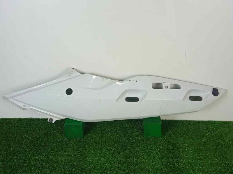 Recambio de carenado trasero para bmw r 1200 rt/st referencia OEM IAM 7681573 K26 COLIN IZQUIERDO