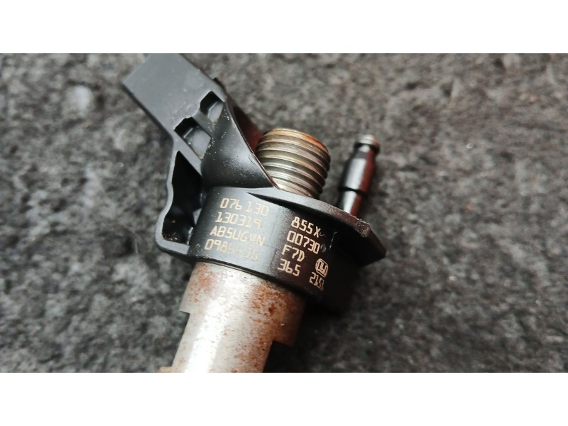 Recambio de inyector para volkswagen crafter 30-50 furgoneta (2e_) 2.5 tdi referencia OEM IAM 076130855X  