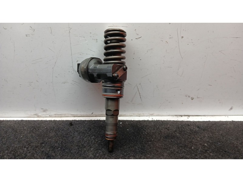 Recambio de inyector para volkswagen passat b5.5 (3b3) 1.9 tdi referencia OEM IAM 038130073AL - 0414720039  