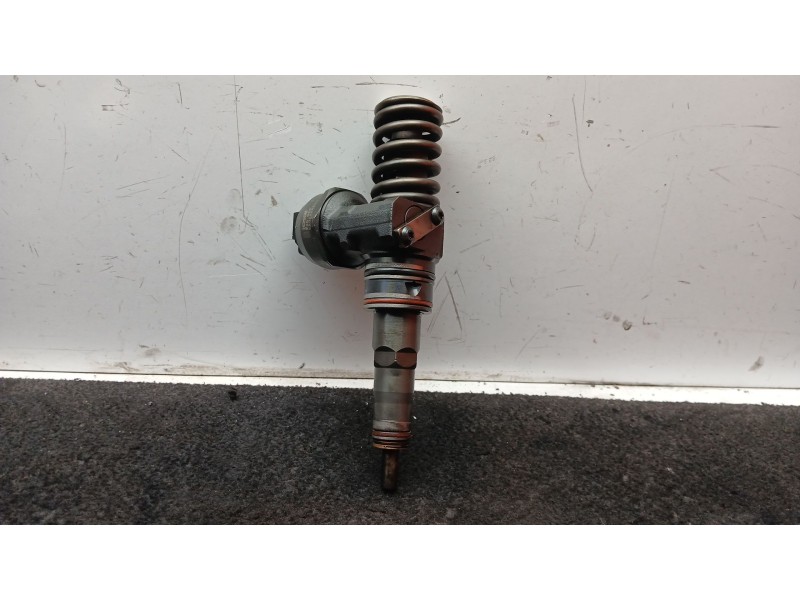 Recambio de inyector para volkswagen passat b5.5 (3b3) 1.9 tdi referencia OEM IAM 038130073AL - 0414720039  