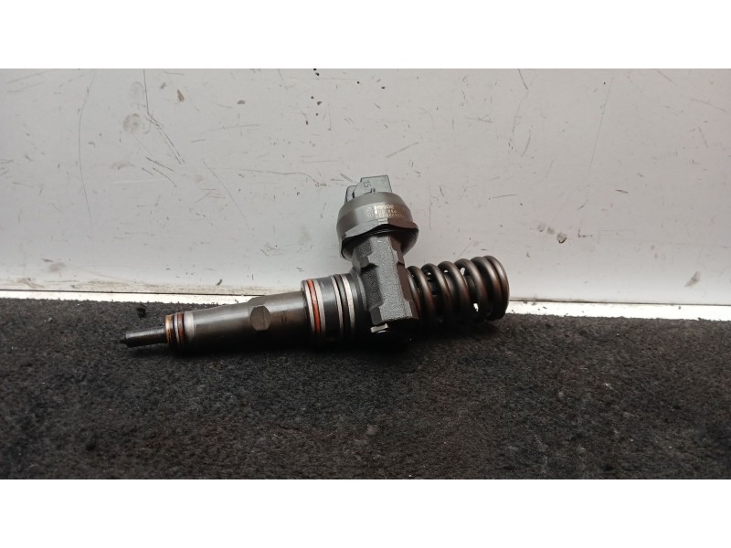 Recambio de inyector para volkswagen passat b5.5 (3b3) 1.9 tdi referencia OEM IAM 038130073AL - 0414720039  