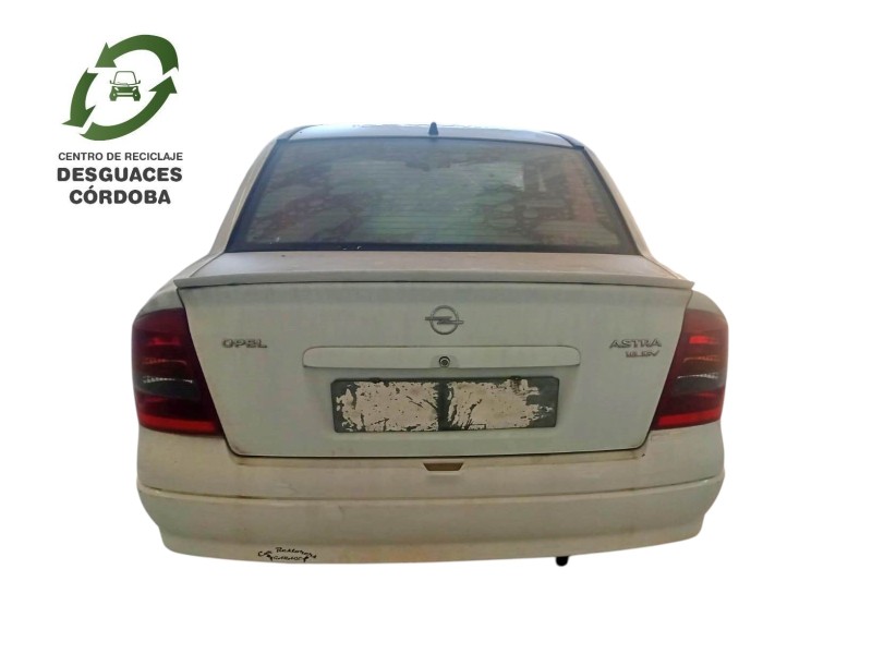 opel astra g sedán (t98) del año 2001