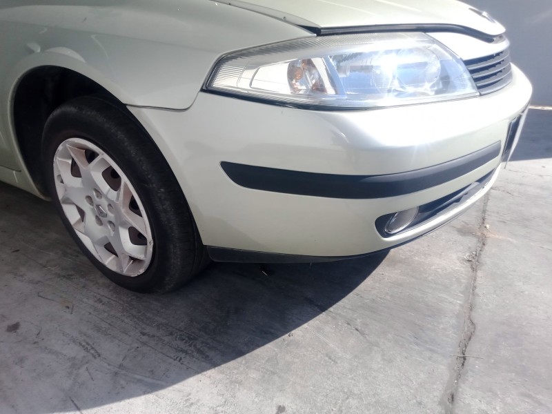 Recambio de paragolpes delantero para renault laguna ii (bg0/1_) 1.9 dci (bg08, bg0g) referencia OEM IAM   
