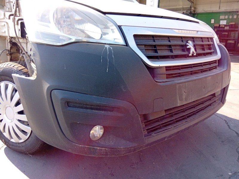 Recambio de paragolpes delantero para peugeot partner tepee 1.6 hdi / bluehdi 75 referencia OEM IAM   