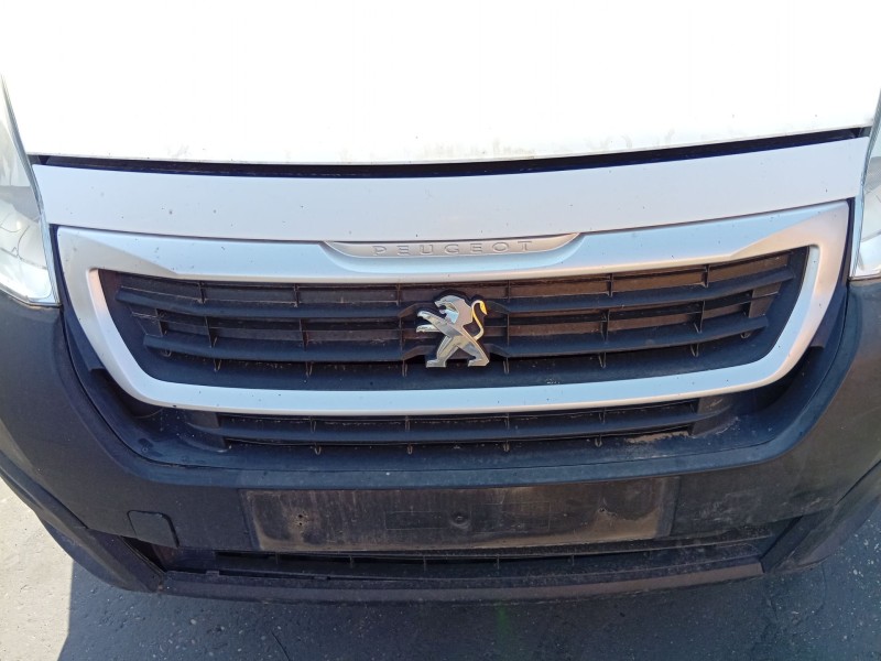 Recambio de rejilla delantera para peugeot partner tepee 1.6 hdi / bluehdi 75 referencia OEM IAM   