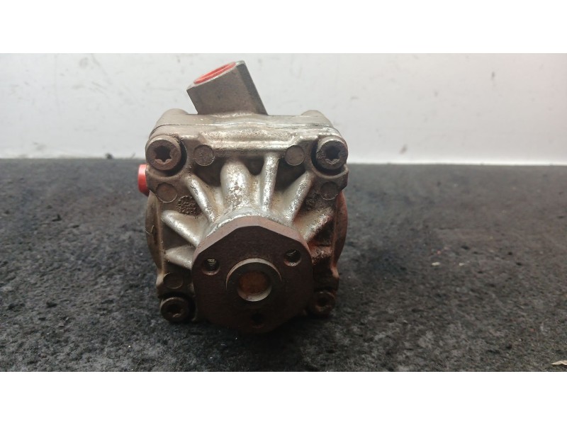 Recambio de bomba direccion para toyota land cruiser hardtop (_j7_) 2.4 td (lj70_) referencia OEM IAM 7681955184  
