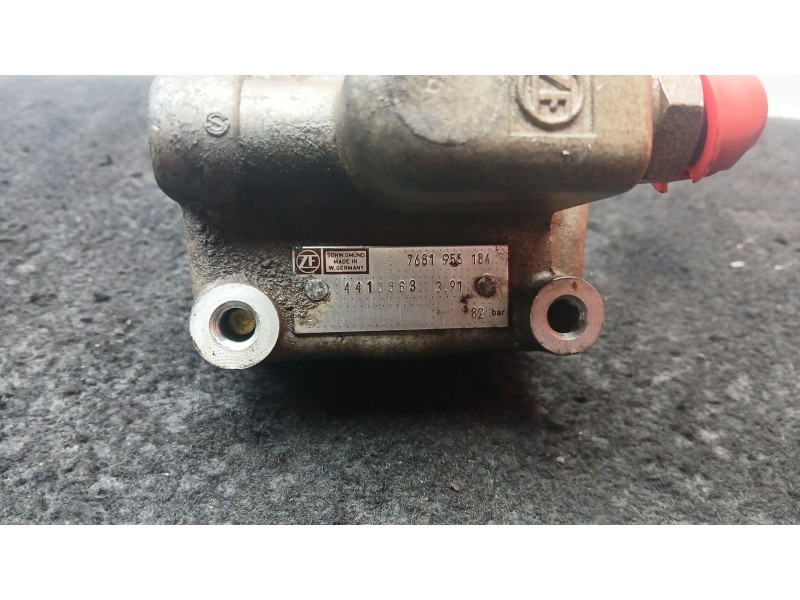 Recambio de bomba direccion para toyota land cruiser hardtop (_j7_) 2.4 td (lj70_) referencia OEM IAM 7681955184  