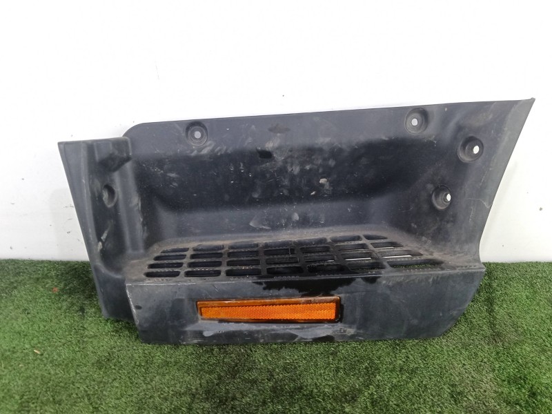 Recambio de moldura para fuso (mitsubishi) canter 7c18 referencia OEM IAM   ESCALON.IZQUIERDO
