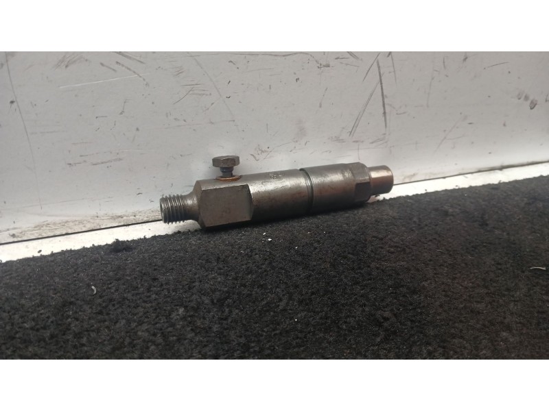 Recambio de inyector para toyota land cruiser hardtop (_j7_) 2.4 td (lj70_) referencia OEM IAM KBE58S44 BOSCH 