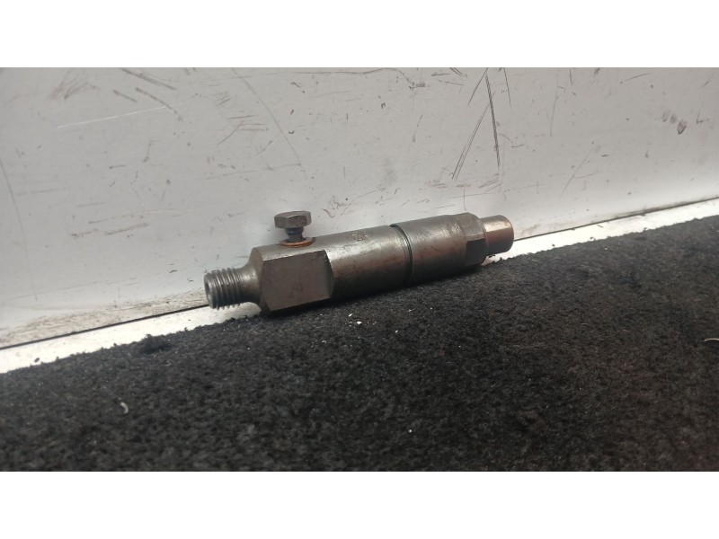 Recambio de inyector para toyota land cruiser hardtop (_j7_) 2.4 td (lj70_) referencia OEM IAM KBE58S44 BOSCH 