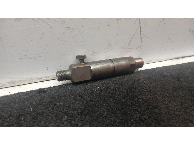 Recambio de inyector para toyota land cruiser hardtop (_j7_) 2.4 td (lj70_) referencia OEM IAM KBE58S44 BOSCH 