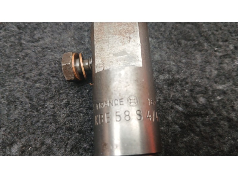 Recambio de inyector para toyota land cruiser hardtop (_j7_) 2.4 td (lj70_) referencia OEM IAM KBE58S44 BOSCH 