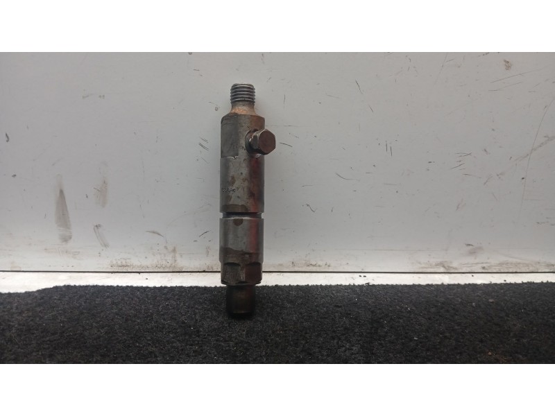 Recambio de inyector para toyota land cruiser hardtop (_j7_) 2.4 td (lj70_) referencia OEM IAM KBE58S44 BOSCH 