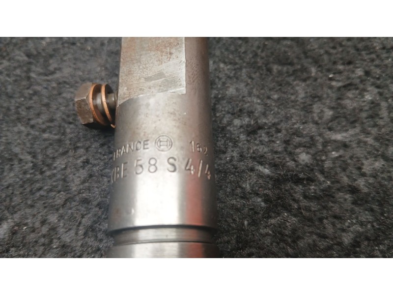 Recambio de inyector para toyota land cruiser hardtop (_j7_) 2.4 td (lj70_) referencia OEM IAM KBE58S44 BOSCH 