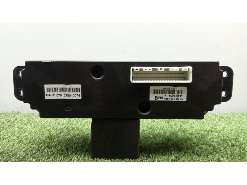 Recambio de mando calefaccion / aire acondicionado para fuso (mitsubishi) canter 7c18 referencia OEM IAM T1015290M  