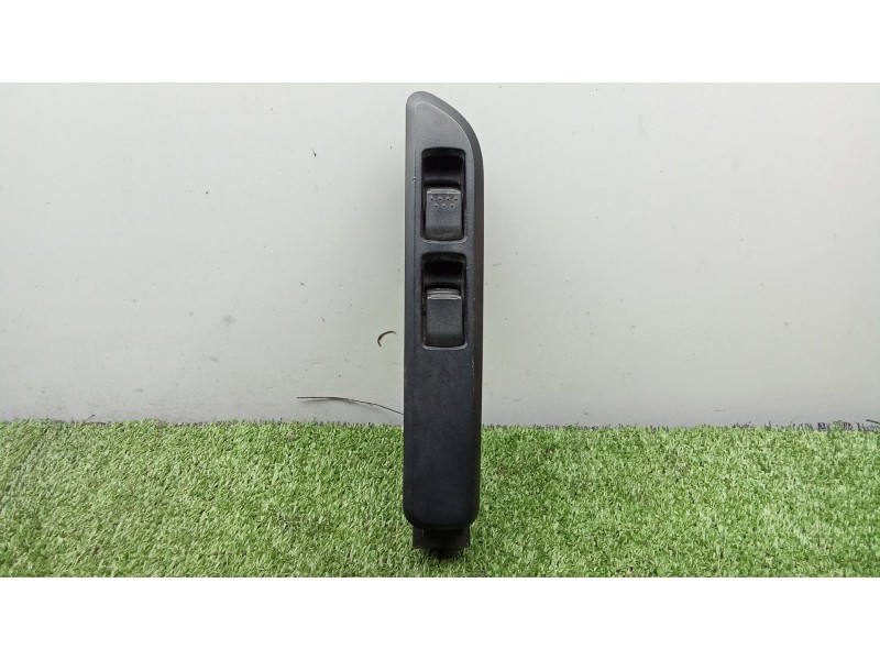 Recambio de mando elevalunas delantero izquierdo para fuso (mitsubishi) canter 7c18 referencia OEM IAM MK645324 - 3321140102  