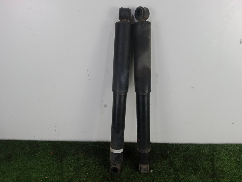 Recambio de juego amortiguadores trasero para fuso (mitsubishi) canter 7c18 referencia OEM IAM   
