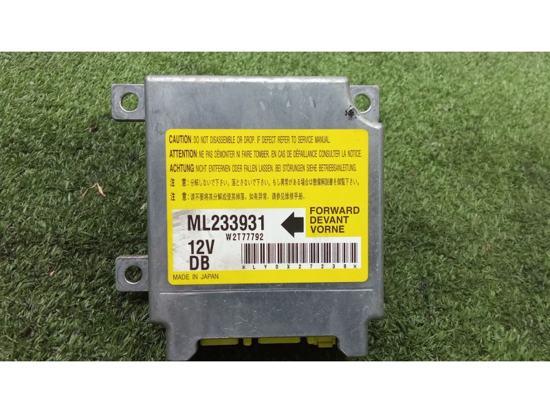 Recambio de centralita airbag para fuso (mitsubishi) canter 7c18 referencia OEM IAM ML233931 - W2T77792 2 CONECTOES 