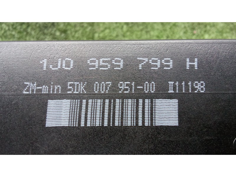 Recambio de modulo confort para volkswagen golf iv (1j1) 1.6 referencia OEM IAM 1J0959799H  