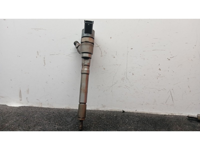 Recambio de inyector para hyundai santa fé i (sm) 2.0 crdi 4x4 referencia OEM IAM 0445110064 BOSCH 2 PINES