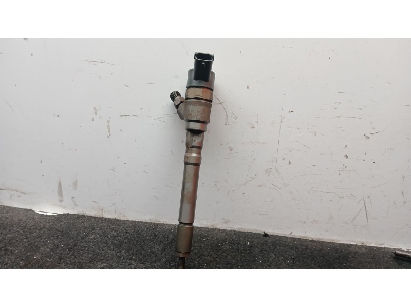Recambio de inyector para hyundai santa fé i (sm) 2.0 crdi 4x4 referencia OEM IAM 0445110064 BOSCH 2 PINES