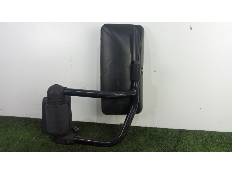 Recambio de retrovisor izquierdo para fuso (mitsubishi) canter 7c18 referencia OEM IAM  MANUAL NEGRO