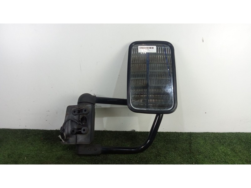 Recambio de retrovisor derecho para fuso (mitsubishi) canter 7c18 referencia OEM IAM  MANUAL NEGRO