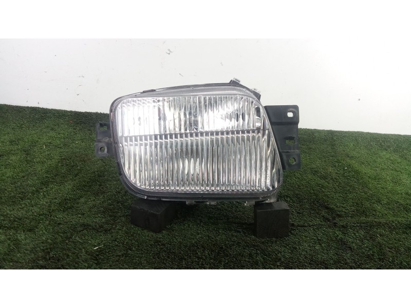 Recambio de faro antiniebla derecho para fuso (mitsubishi) canter 7c18 referencia OEM IAM   