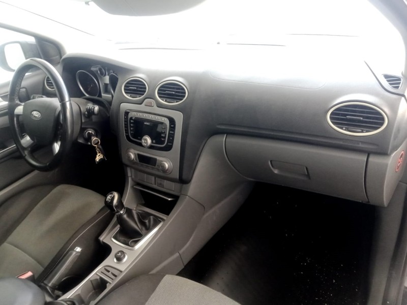 ford focus ii sedán (db_, fch, dh) del año 2010