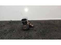 Recambio de inyector para renault master ii furgoneta (fd) 1.9 dci 80 referencia OEM IAM 0445110146 - 8200238528 BOSCH 2 PINES 2