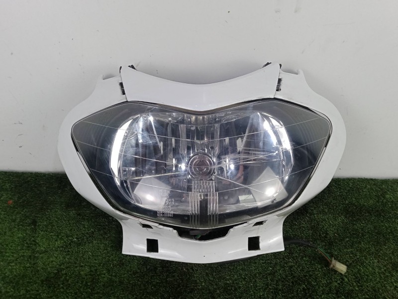 Recambio de faro central para honda xl xl 650 v transalp (rd11) referencia OEM IAM  HALOGENO H4 - W5W