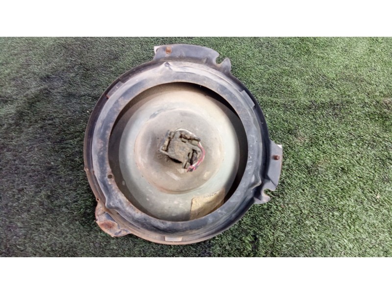 Recambio de faro derecho para toyota land cruiser hardtop (_j7_) 2.4 td (lj70_) referencia OEM IAM 1305603012  BOSCH