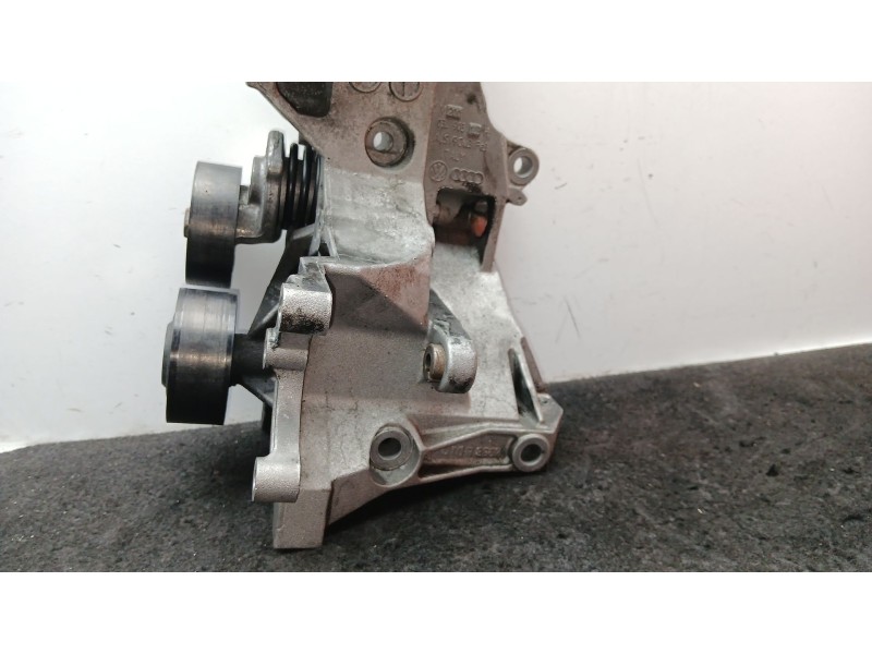 Recambio de soporte alternador para seat exeo (3r2) 2.0 tdi referencia OEM IAM 03L903143H  ALUMINIO