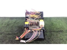 Recambio de caja reles / fusibles para renault scénic i monospace (ja0/1_, fa0_) 1.9 dci rx4 referencia OEM IAM 8200033521B - S1