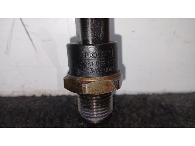 Recambio de sensor presion para volvo xc90 i (275) d5 awd referencia OEM IAM 0281002612  3 PINES