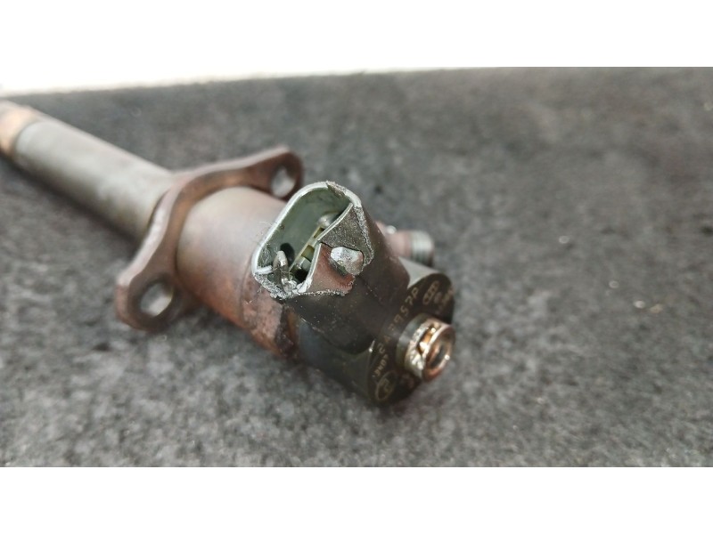 Recambio de inyector para volvo xc90 i (275) d5 awd referencia OEM IAM 0445110078 BOSCH 2 PINES